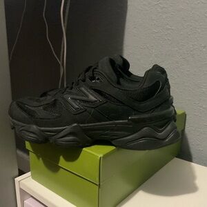 New Balance Men's All-Black Athletic Sneaker